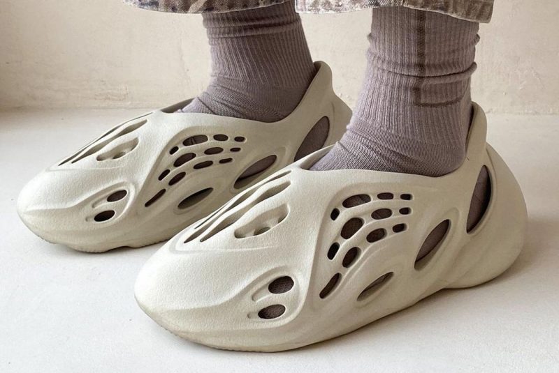 Lưu trữ Adidas Yeezy Foam Runner - An Chương Shoes