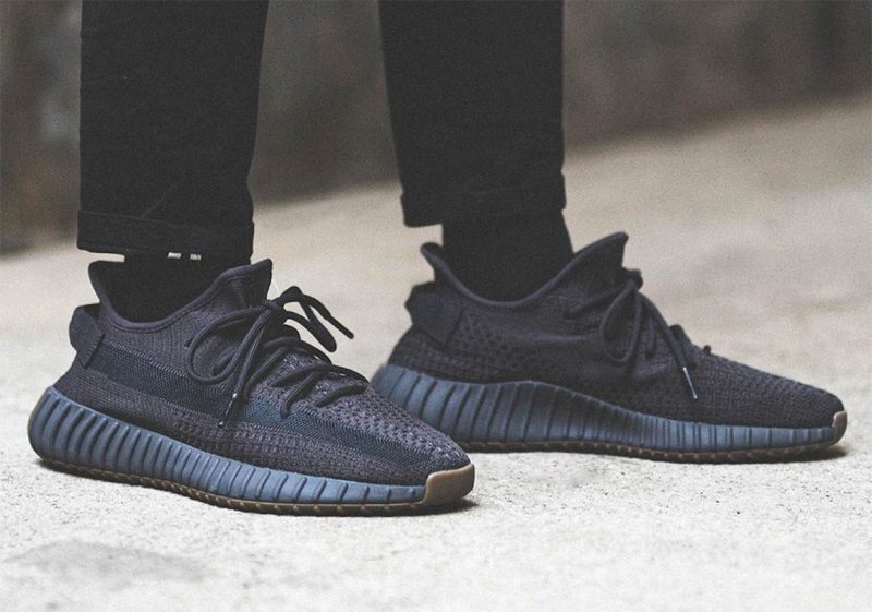adidas-yeezy-boost-350-v2-cinder-hack-chieu-cao-voi-doi-adidas-cuc-ngau-an-chuong-shoes