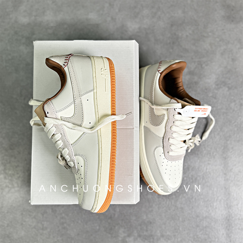Sneaker-Nike-Air-Force-1-Low-Tassels-Light-Bone-4